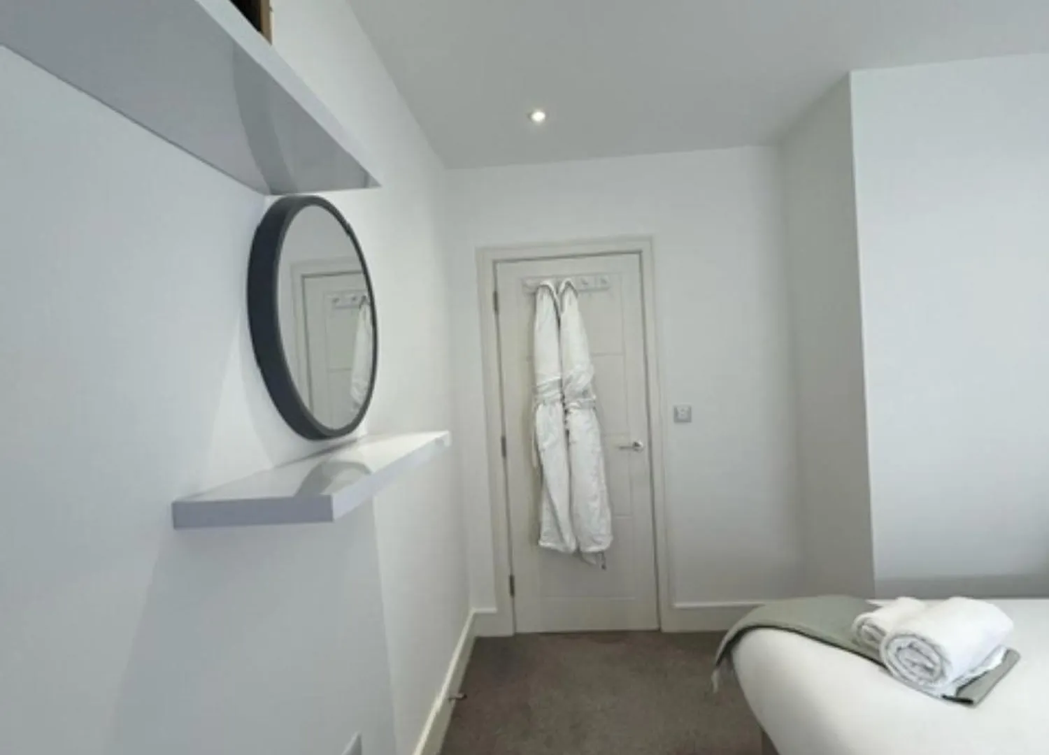 Gogmore Lane Chertsey Apartment