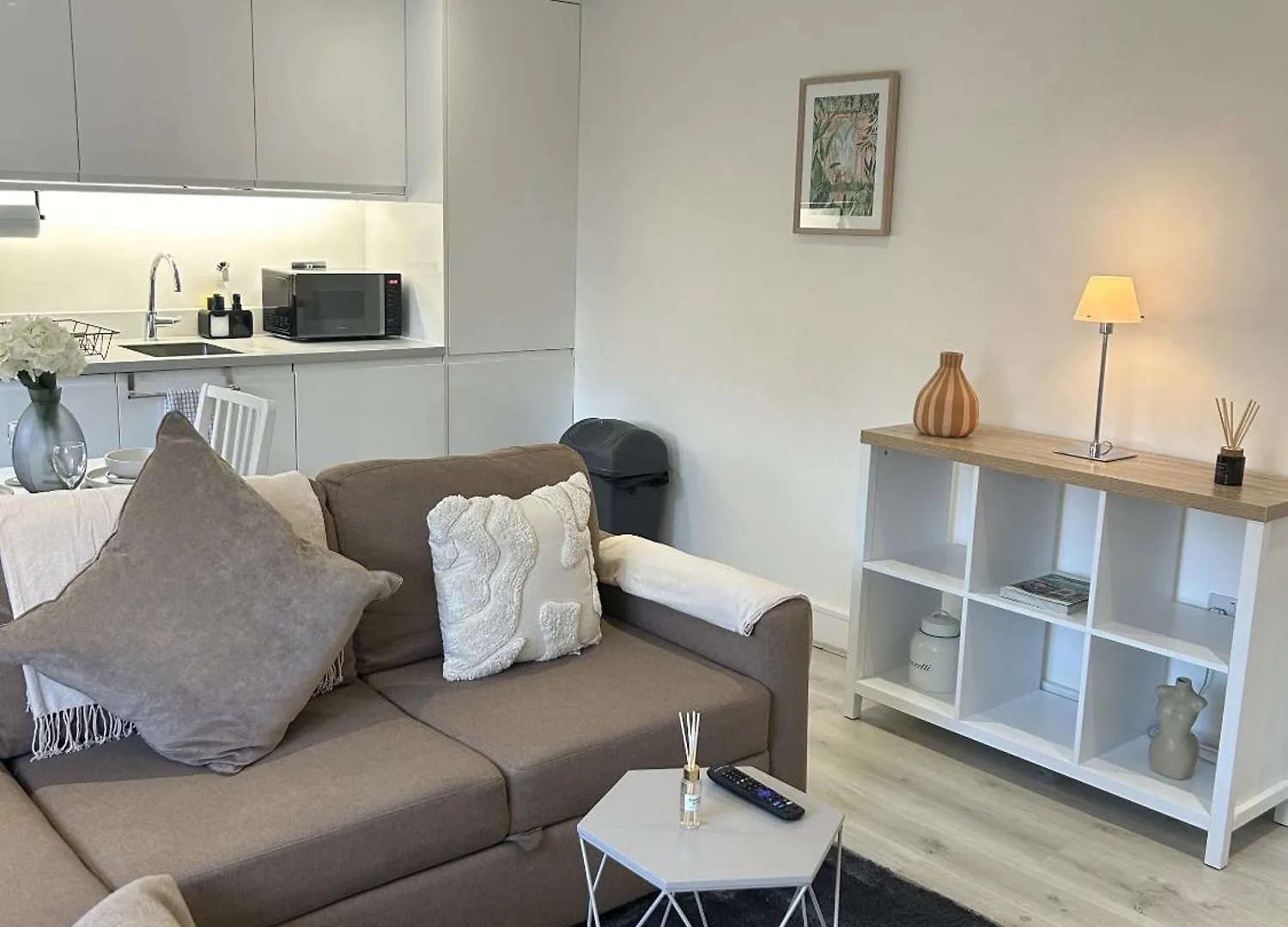 Apartment Gogmore Lane Chertsey