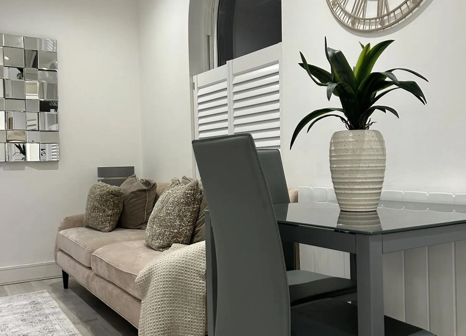 Apartment Gogmore Lane Chertsey