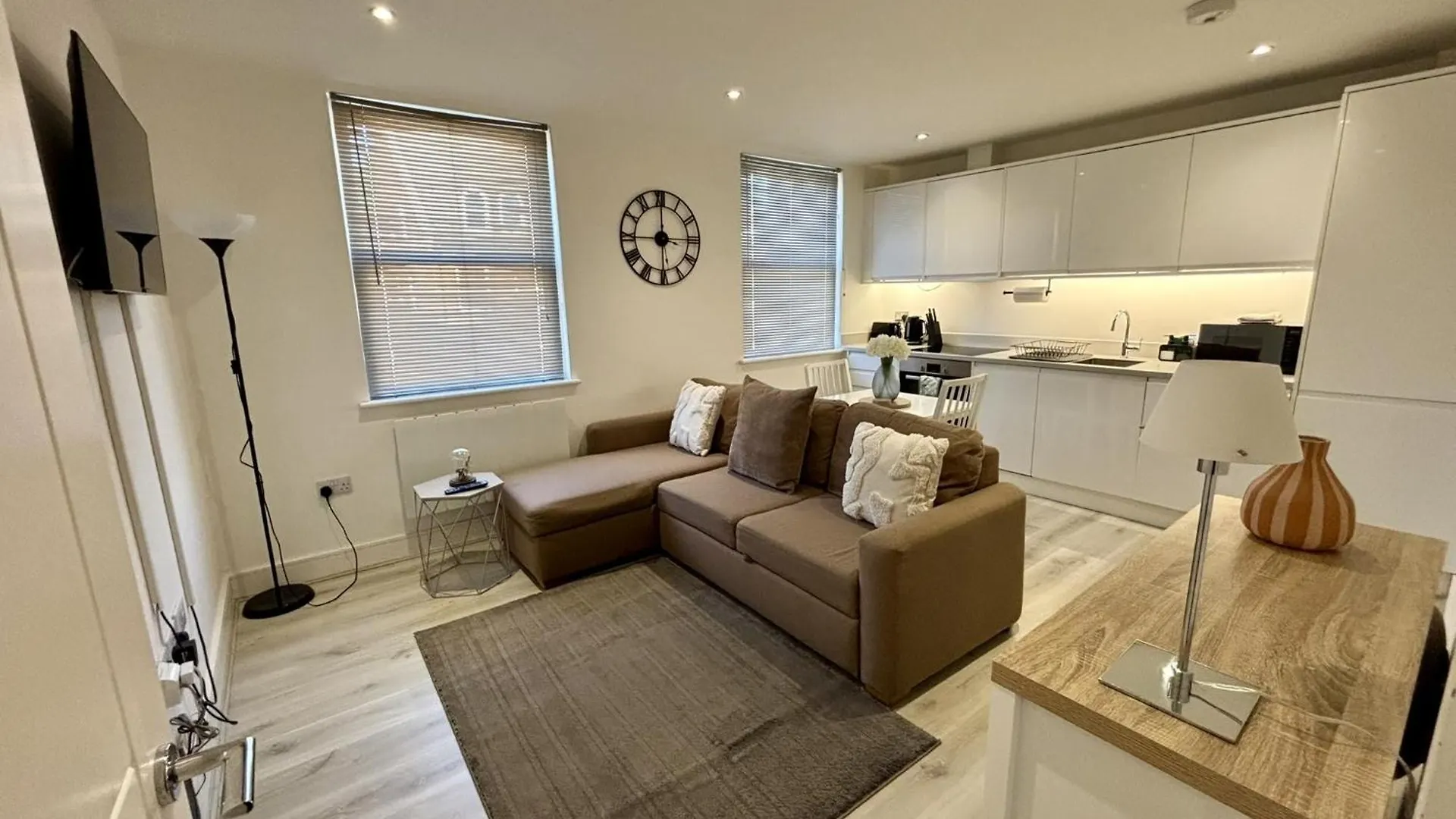 Apartment Gogmore Lane Chertsey