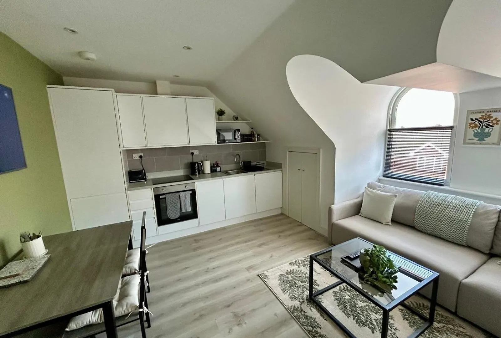Gogmore Lane Chertsey Apartment