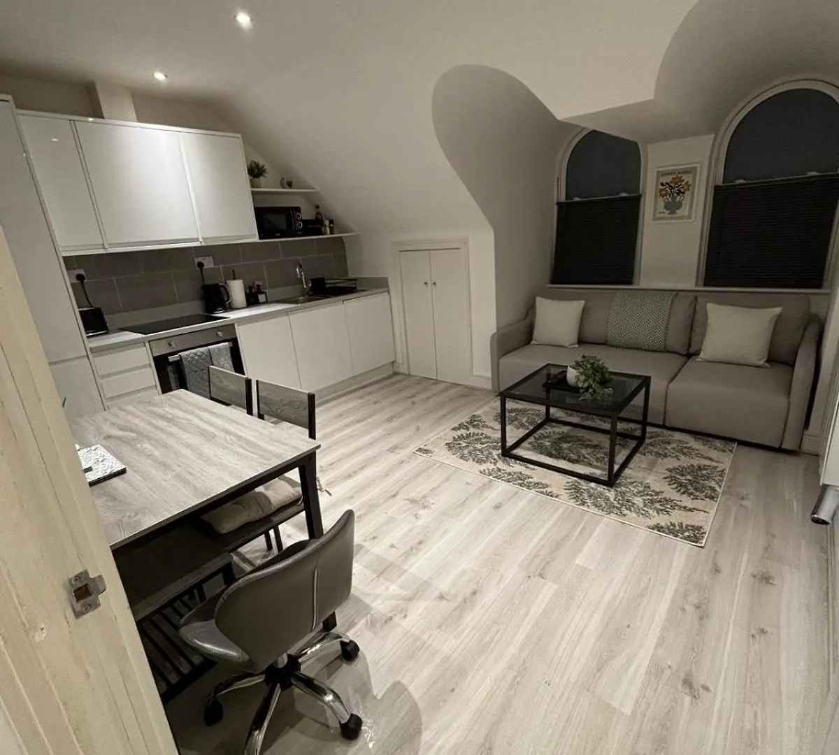 Apartment Gogmore Lane Chertsey